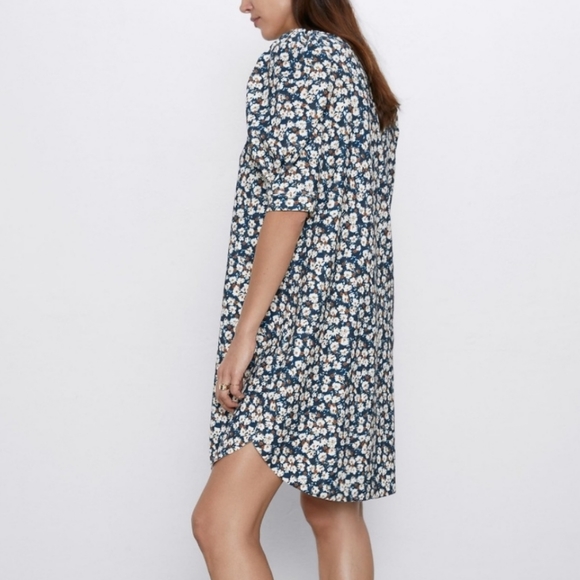 Zara Dress with voluminous sleeves - Picture 2 of 5